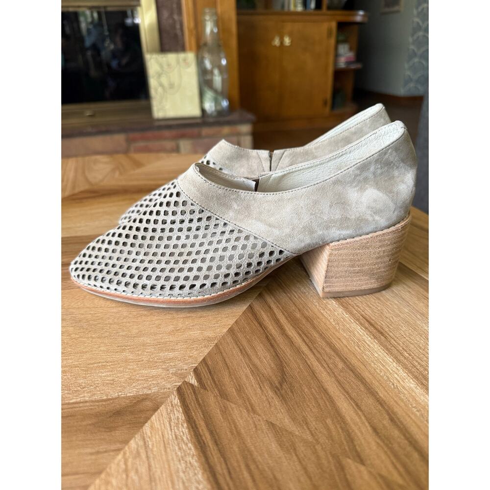 Jeffery Campbell Branwen Perforated Booties Sz. 8 - Picture 3 of 7